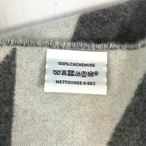 HERMES White Scarf - Picture 10 of 10